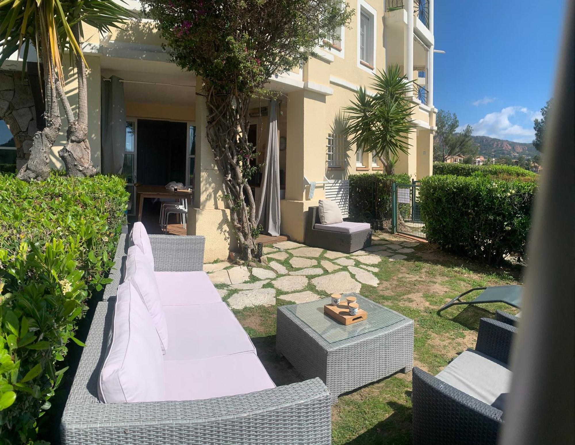 T2 En Rez De Jardin Privatif Cloture , Cap Esterel Pierre Et Vacances ,Piscine Chauffee Des Le 05 Avril Au 02 Novembre Saint-Raphaël Exteriör bild